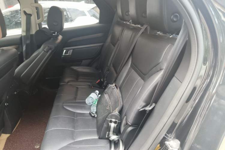 Used Land Rover Discovery 2018 3.0 SC V6 HSE Left Rear Seat