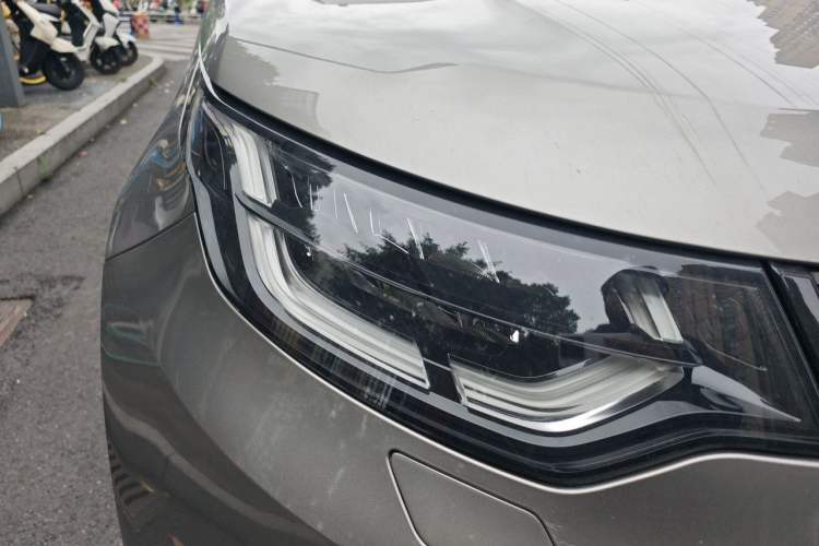 Used Land Rover Discovery 2018 3.0 SC V6 SE Right Front Headlight