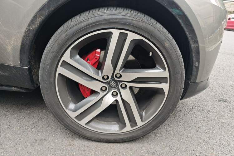 Used Land Rover Discovery 2018 3.0 SC V6 SE Right Front Wheel Hub