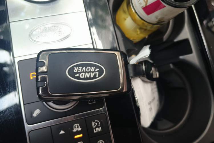 Used Land Rover Discovery 2018 3.0 SC V6 HSE Vehicle Key