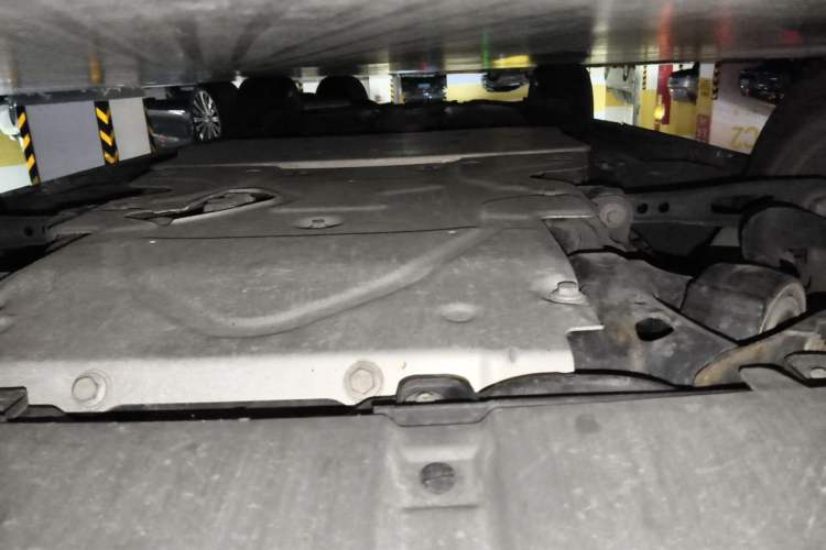 Used Land Rover Discovery 2018 2.0T SE Chassis Front