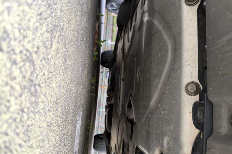Used Land Rover Discovery 2018 2.0T SE Chassis Front