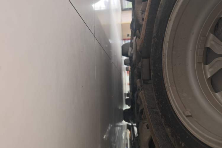 Used Land Rover Discovery 2018 2.0T SE Chassis Rear