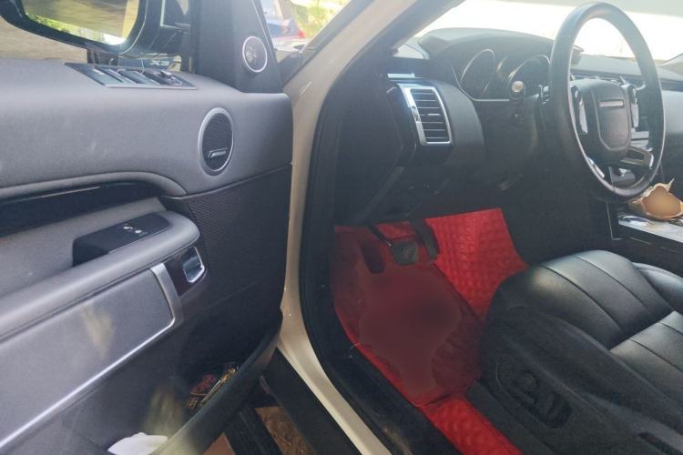 Used Land Rover Discovery 2018 2.0T SE Driver Seat