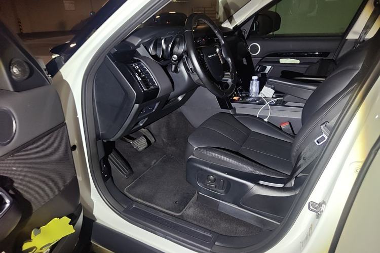 Used Land Rover Discovery 2018 3.0 SC V6 SE Driver Seat