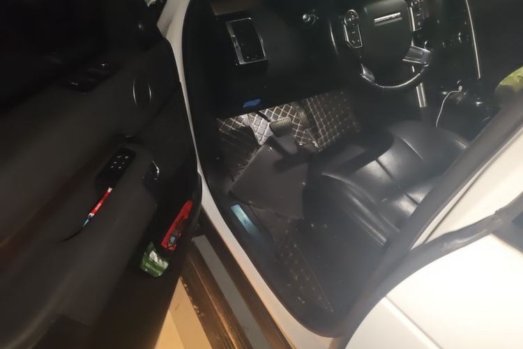 Used Land Rover Discovery 2018 3.0 SC V6 HSE Driver Seat