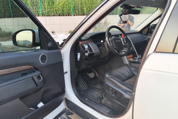 Used Land Rover Discovery 2018 3.0 SC V6 HSE Driver Seat