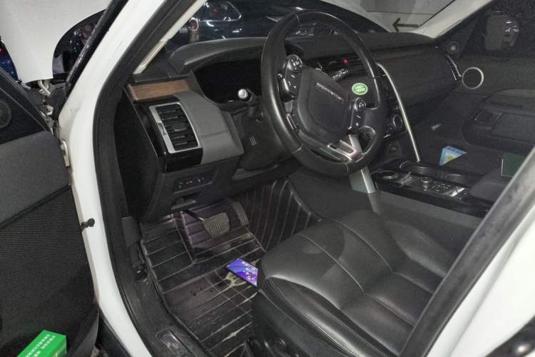 Used Land Rover Discovery 2018 3.0 SC V6 HSE Driver Seat