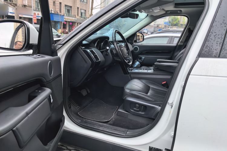 Used Land Rover Discovery 2018 3.0 SC V6 SE Driver Seat