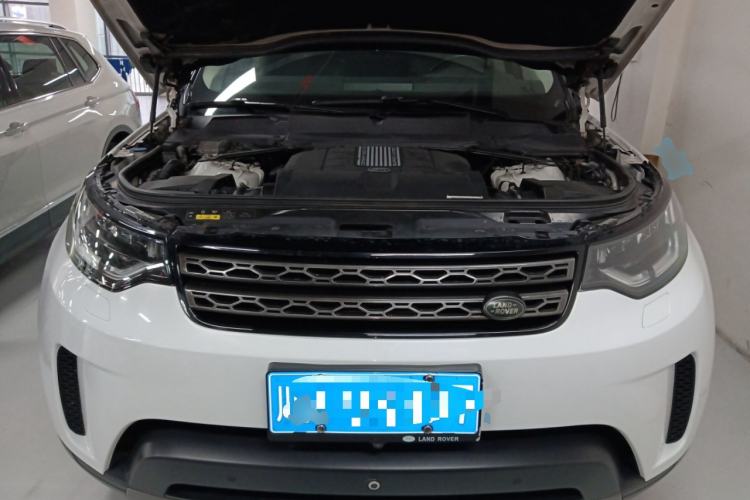 Used Land Rover Discovery 2018 3.0 SC V6 SE Engine Bay