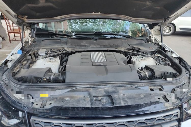 Used Land Rover Discovery 2018 3.0 SC V6 SE Engine Bay
