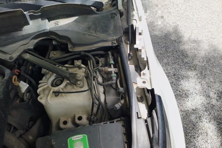 Used Land Rover Discovery 2018 2.0T Special Edition Engine Bay Left