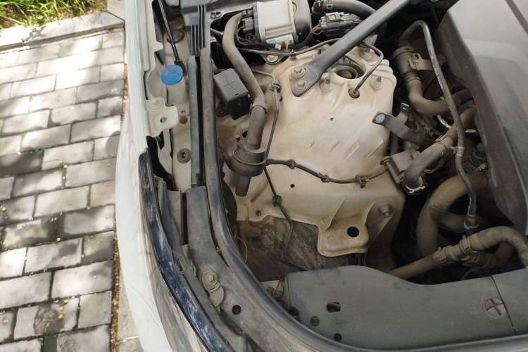 Used Land Rover Discovery 2018 2.0T Special Edition Engine Bay Right