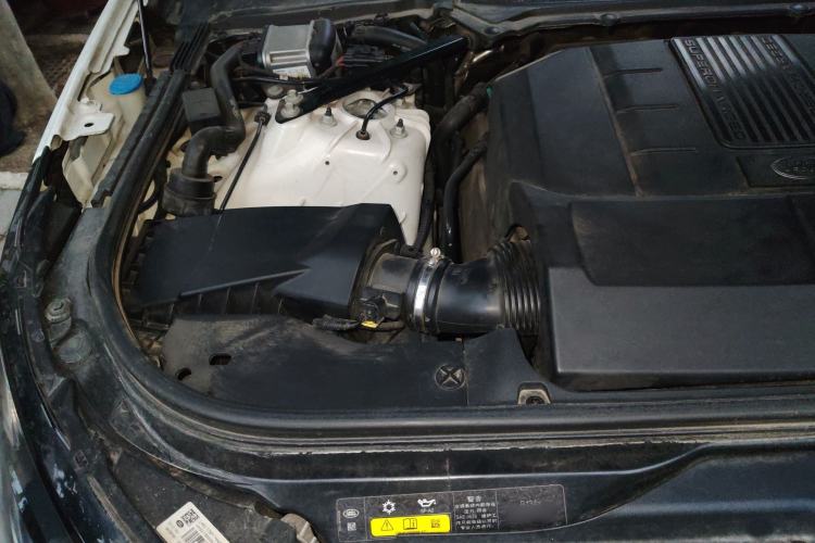 Used Land Rover Discovery 2018 3.0 SC V6 SE Engine Bay Right