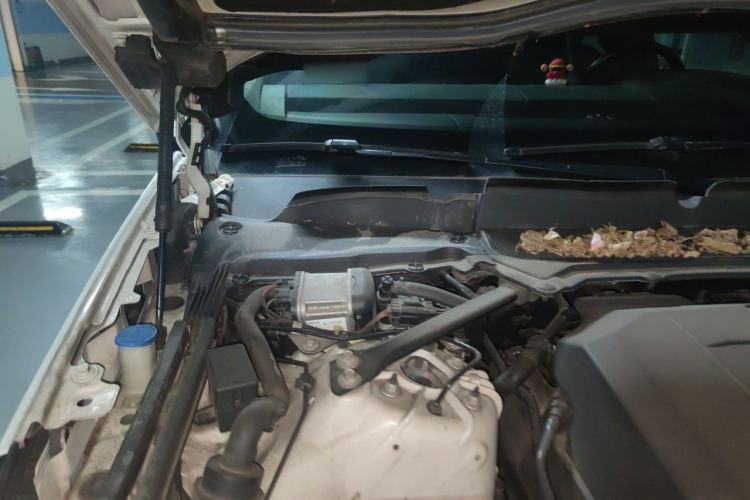 Used Land Rover Discovery 2018 3.0 SC V6 SE Engine Bay Right
