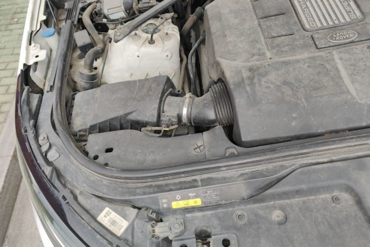 Used Land Rover Discovery 2018 3.0 SC V6 SE Engine Bay Right