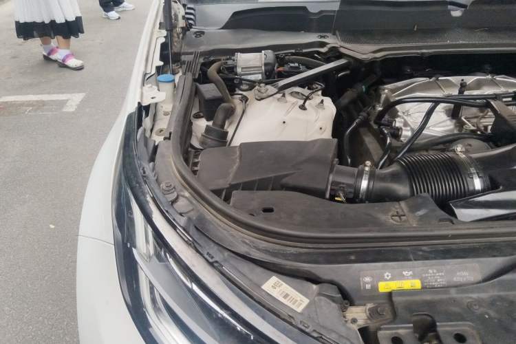 Used Land Rover Discovery 2018 3.0 SC V6 HSE Engine Bay Right