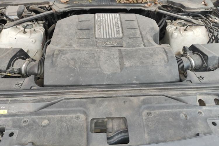 Used Land Rover Discovery 2018 3.0 SC V6 SE Engine Bay