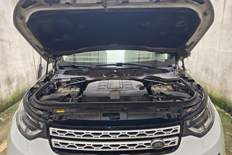 Used Land Rover Discovery 2018 3.0 SC V6 HSE Engine Bay