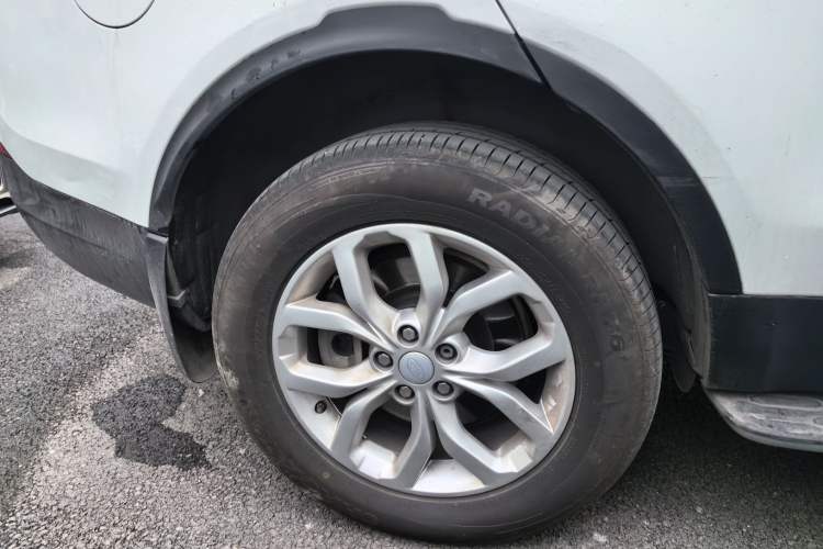 Used Land Rover Discovery 2018 3.0 SC V6 SE Exterior 5