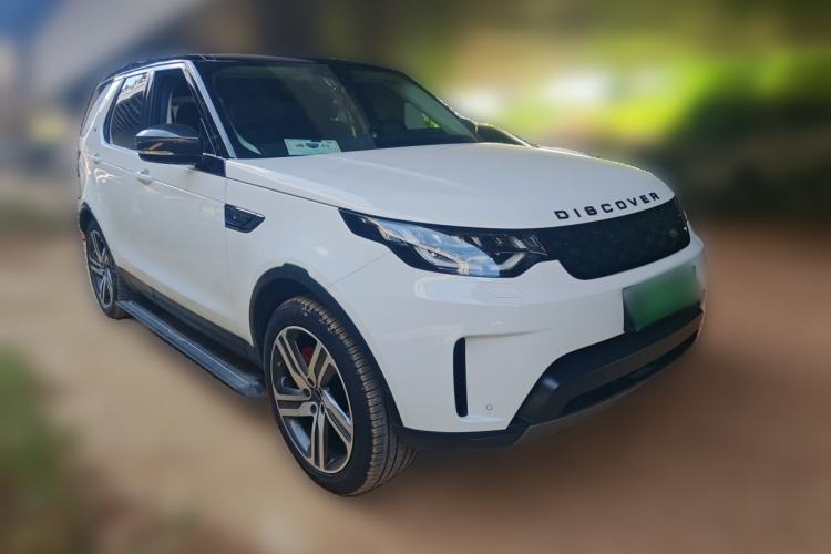 Used Land Rover Discovery 2018 2.0T SE Front Right 45 Deg