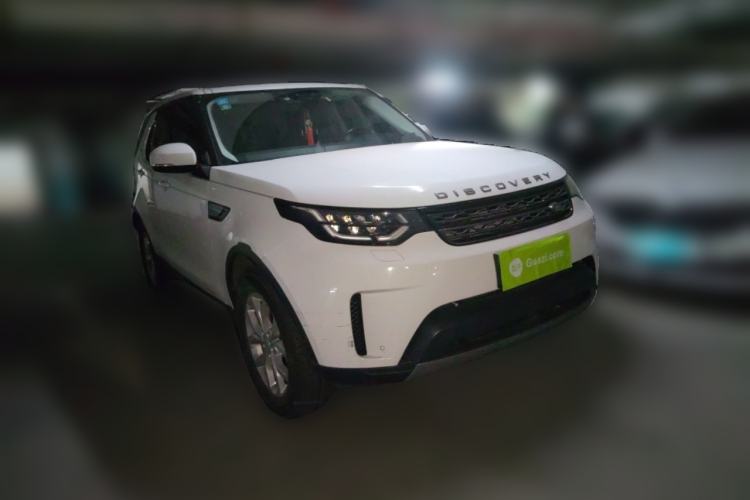Used Land Rover Discovery 2018 3.0 SC V6 SE Front Right 45 Deg