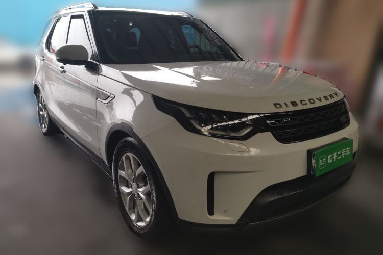 Used Land Rover Discovery 2018 3.0 SC V6 SE Front Right 45 Deg