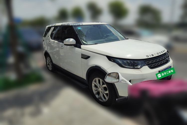 Used Land Rover Discovery 2018 2.0T SE Front Right 45 Deg