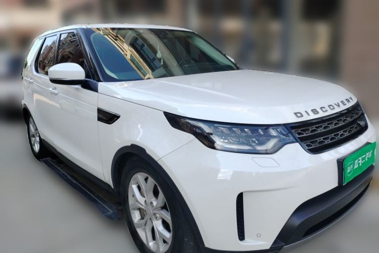Used Land Rover Discovery 2018 3.0 SC V6 SE Front Right 45 Deg