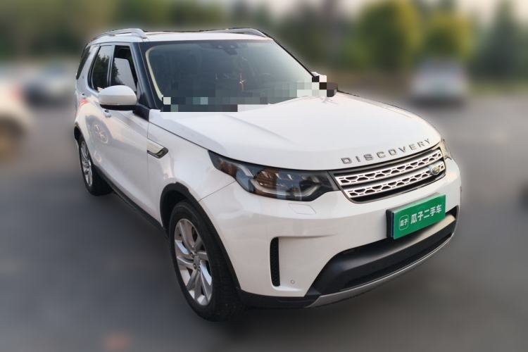 Used Land Rover Discovery 2018 3.0 SC V6 HSE Front Right 45 Deg