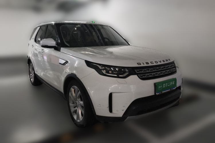 Used Land Rover Discovery 2018 3.0 SC V6 HSE Front Right 45 Deg