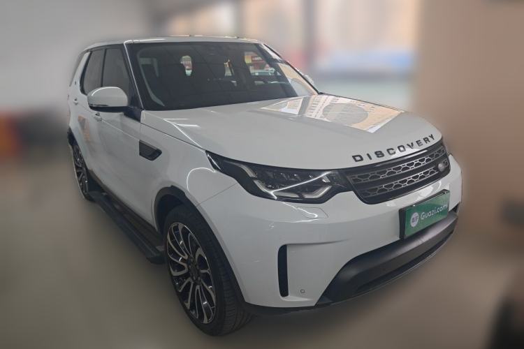 Used Land Rover Discovery 2018 2.0T SE Front Right 45 Deg