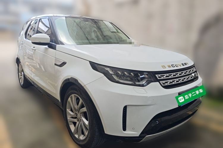 Used Land Rover Discovery 2018 3.0 SC V6 HSE Front Right 45 Deg