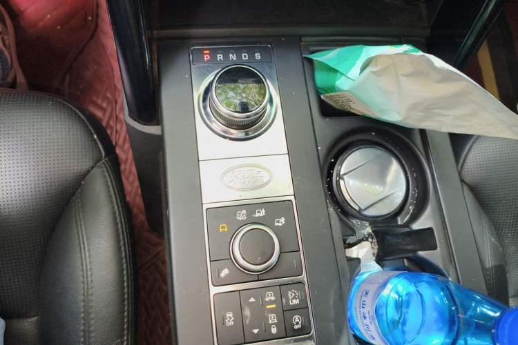 Used Land Rover Discovery 2018 2.0T Special Edition Gear Lever