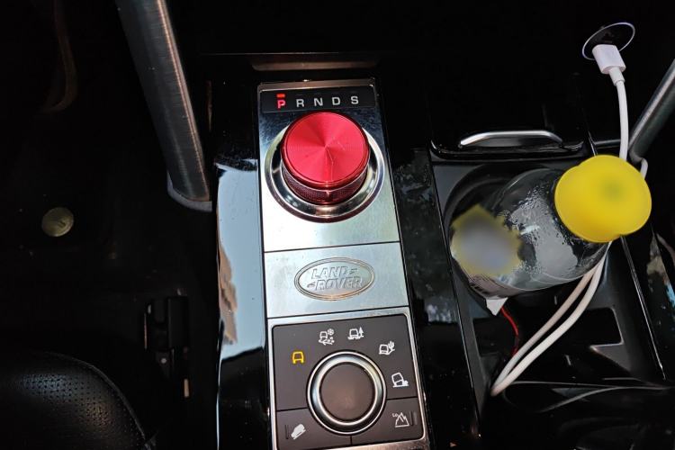 Used Land Rover Discovery 2018 3.0 SC V6 HSE Gear Lever