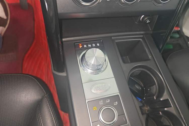 Used Land Rover Discovery 2018 2.0T SE Gear Lever