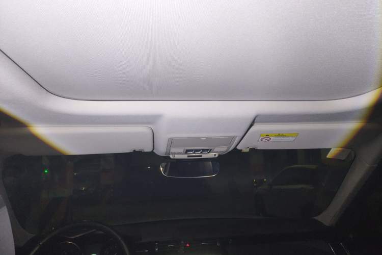 Used Land Rover Discovery 2018 3.0 SC V6 SE Headliner