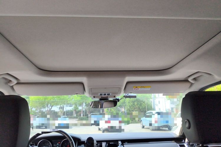 Used Land Rover Discovery 2018 2.0T SE Headliner