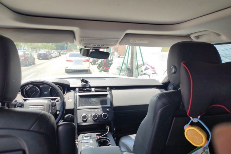 Used Land Rover Discovery 2018 2.0T SE Headliner