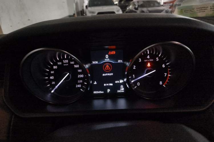 Used Land Rover Discovery 2018 3.0 SC V6 SE Instrument Cluster