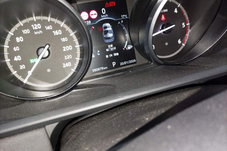 Used Land Rover Discovery 2018 5th Generation 2.0T SE Instrument Cluster