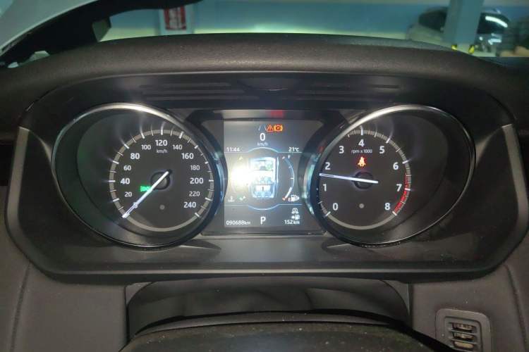 Used Land Rover Discovery 2018 3.0 SC V6 SE Instrument Cluster