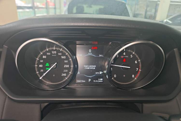 Used Land Rover Discovery 2018 2.0T SE Instrument Cluster