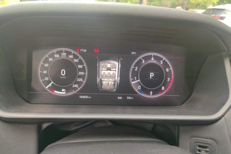 Used Land Rover Discovery 2018 3.0 SC V6 HSE Instrument Cluster