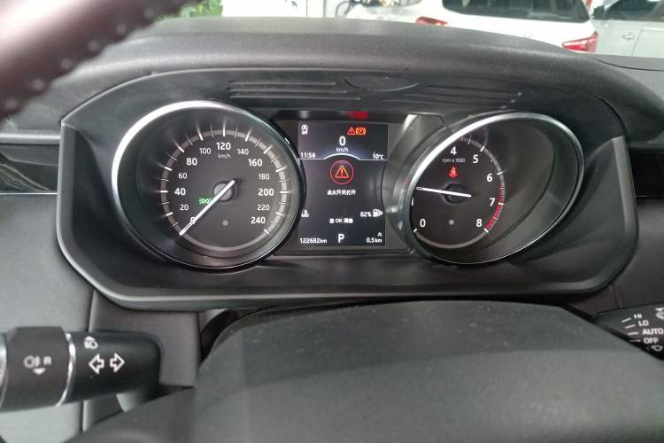 Used Land Rover Discovery 2018 2.0T SE Instrument Cluster