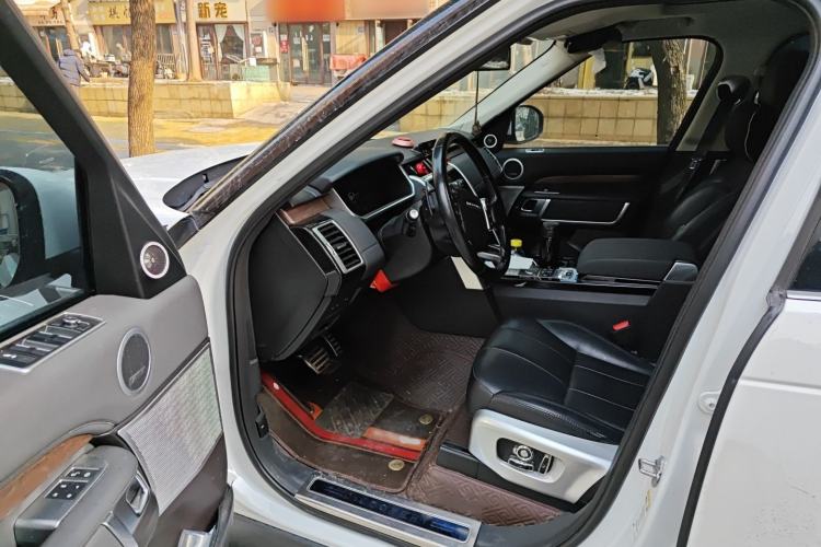 Used Land Rover Discovery 2018 3.0 SC V6 HSE Interior 3
