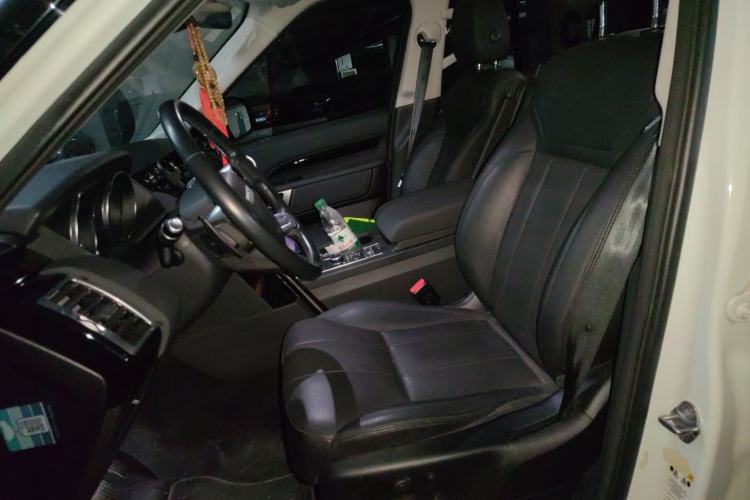 Used Land Rover Discovery 2018 3.0 SC V6 SE Left Front Seat