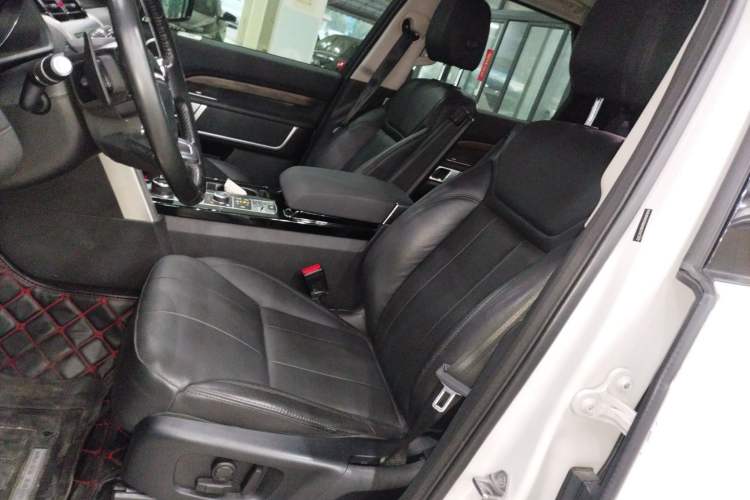 Used Land Rover Discovery 2018 5th Generation 2.0T SE Left Front Seat
