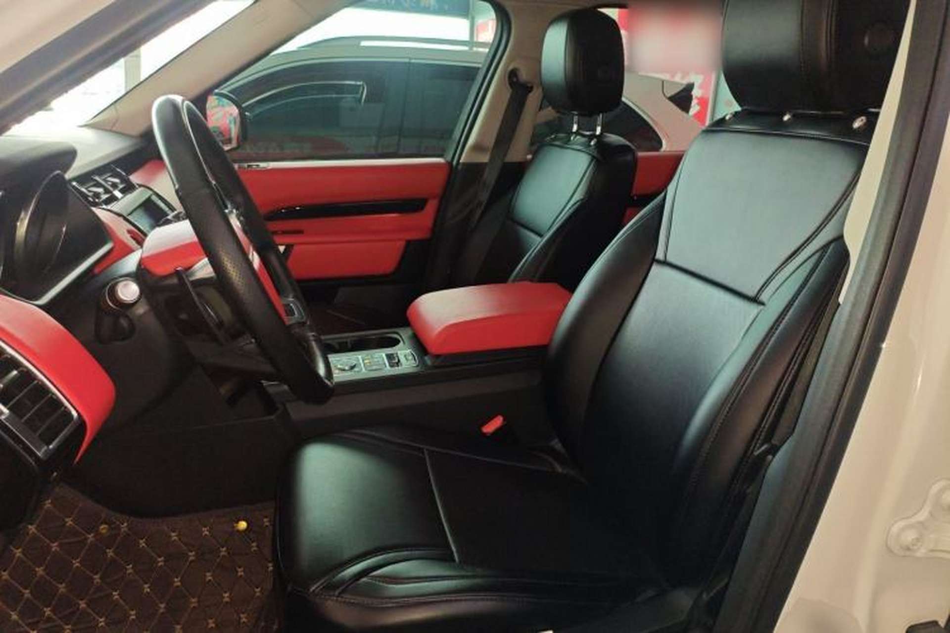 Used Land Rover Discovery 2018 5th Generation 2.0T SE Left Front Seat