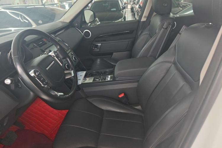 Used Land Rover Discovery 2018 2.0T SE Left Front Seat